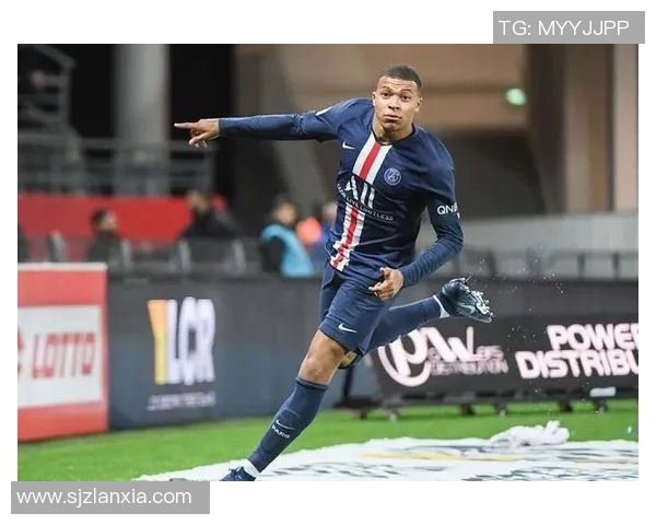 戴维斯与姆巴佩的巅峰对决谁能在绿茵场上书写传奇新篇